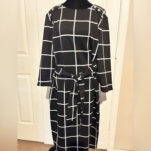 New York & Company Black and White Sheath Dress with Dolman Sleeves